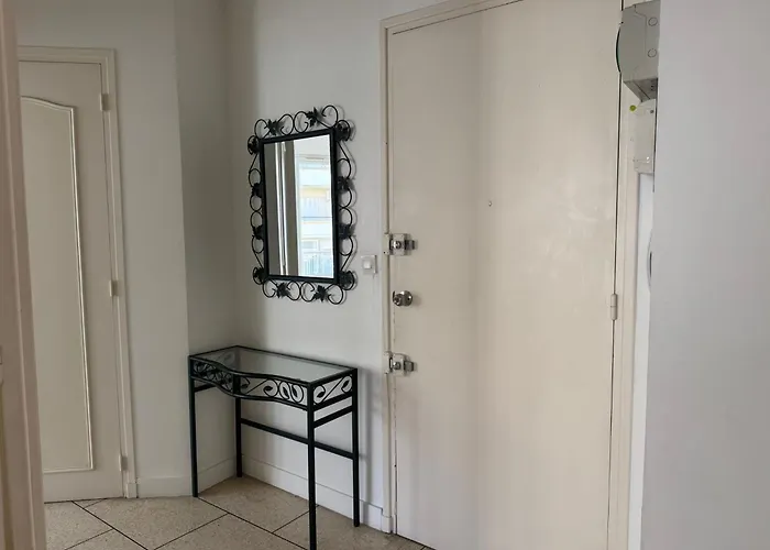 Spacieux Pied-a-terre-vue * Fréjus