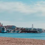 Spacieux Pied-a-terre-vue 아파트 Fréjus