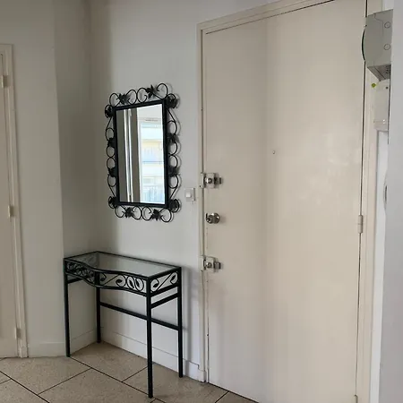 Spacieux Pied-a-terre-vue * Fréjus
