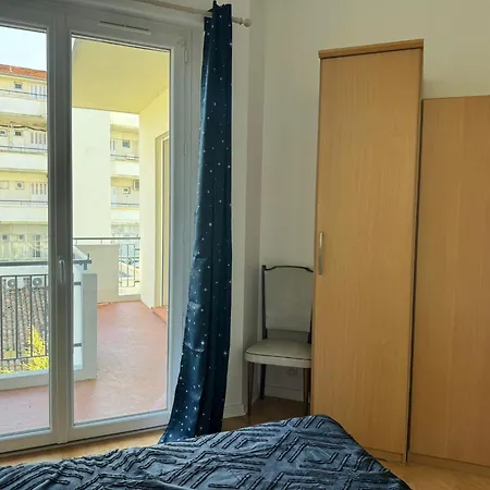 Spacieux Pied-a-terre-vue Fréjus