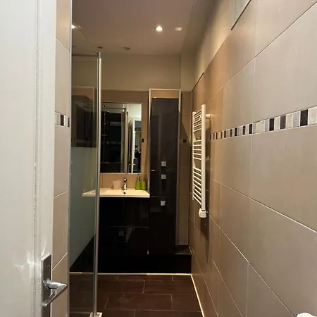 Spacieux Pied-a-terre-vue Lägenhet *